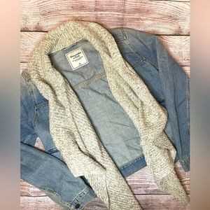 Abercrombie & Fitch Denim Jacket with Attached Knit Accent Size Medium